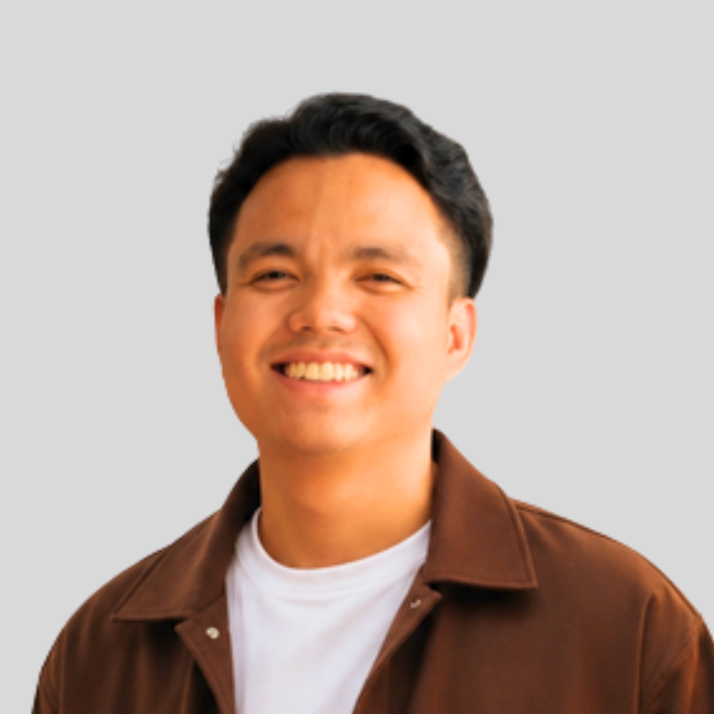 Calvin Caringal, video editor and designer at Podcast Impact Studio